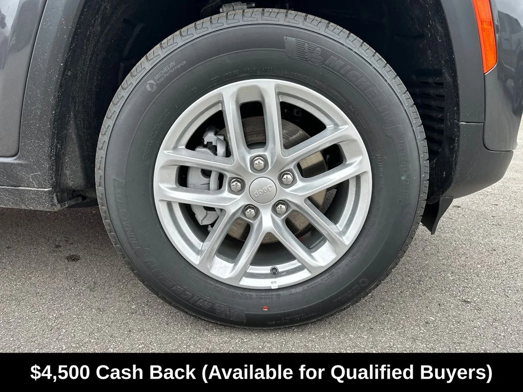 New 2026 Baltic Gray Metallic Clear-Coat Exterior Paint Jeep Laredo image 17