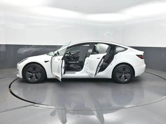 Used 2023 White Tesla Base image 34