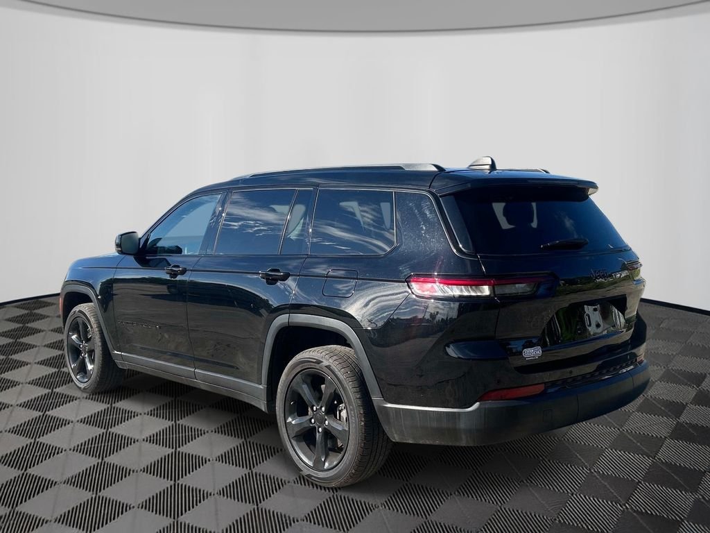 Used 2023 Black Jeep Limited image 3