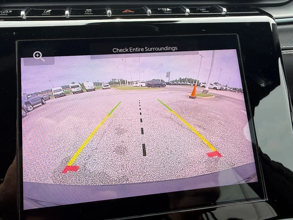 Used 2021 Black Jeep Altitude image 13