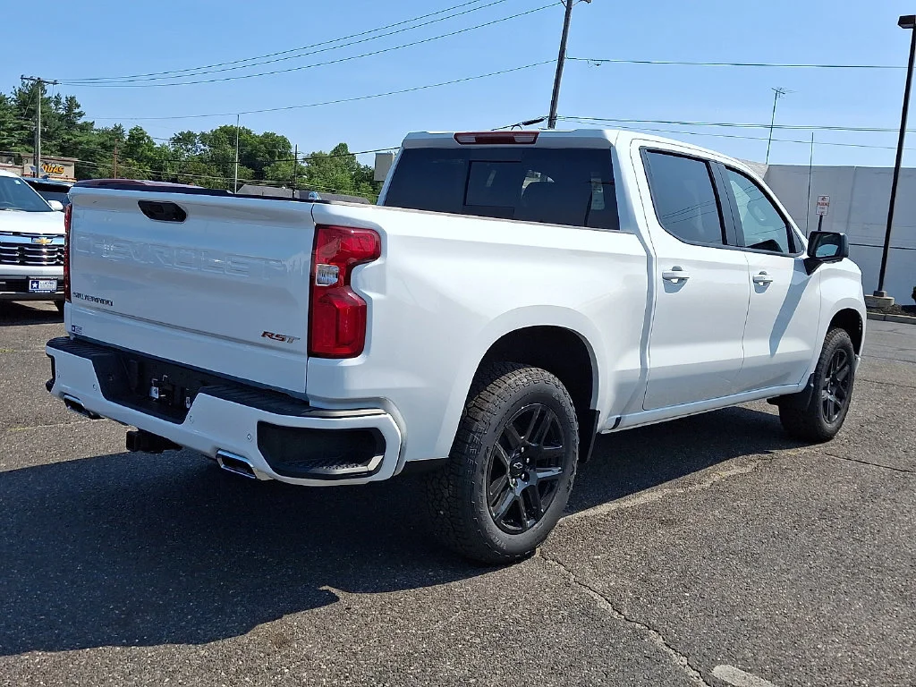 New 2026 Summit White Chevrolet RST image 8