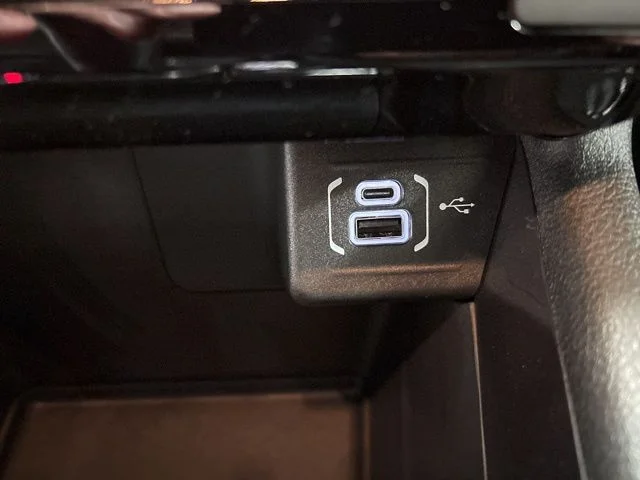 New 2026 Black Jeep Latitude image 22