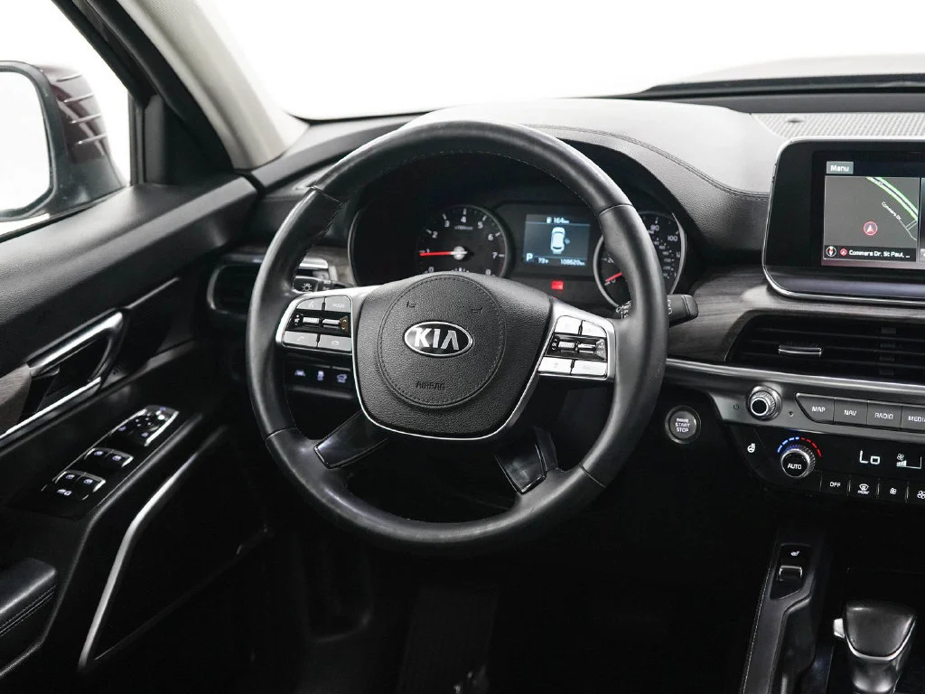 Used 2020 Maroon Kia EX image 14