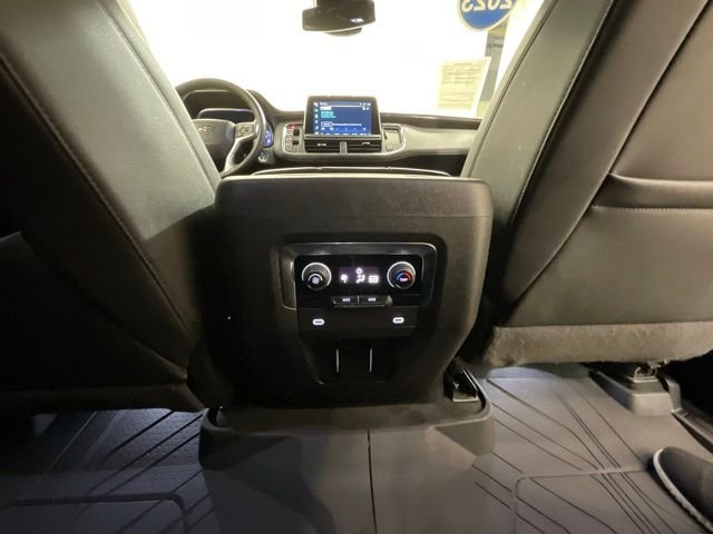 Used 2023 Black Chevrolet Z71 image 27