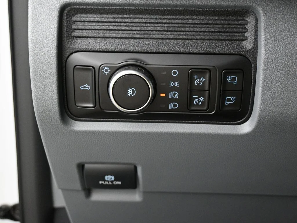 2026 Ford F-350 Super Duty XLT - Photo 12