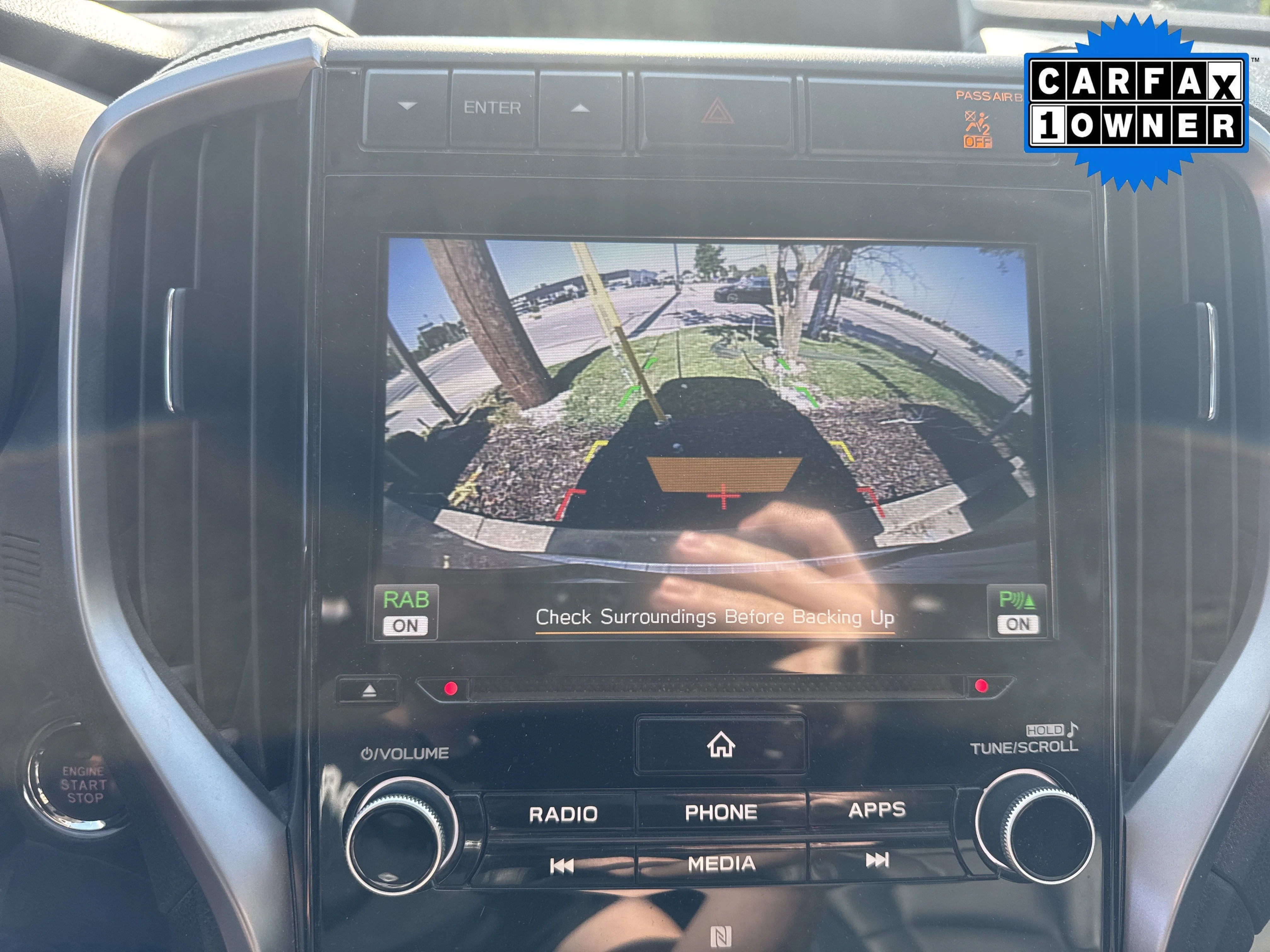 Used 2019 Ice Silver Metallic Subaru Limited image 10