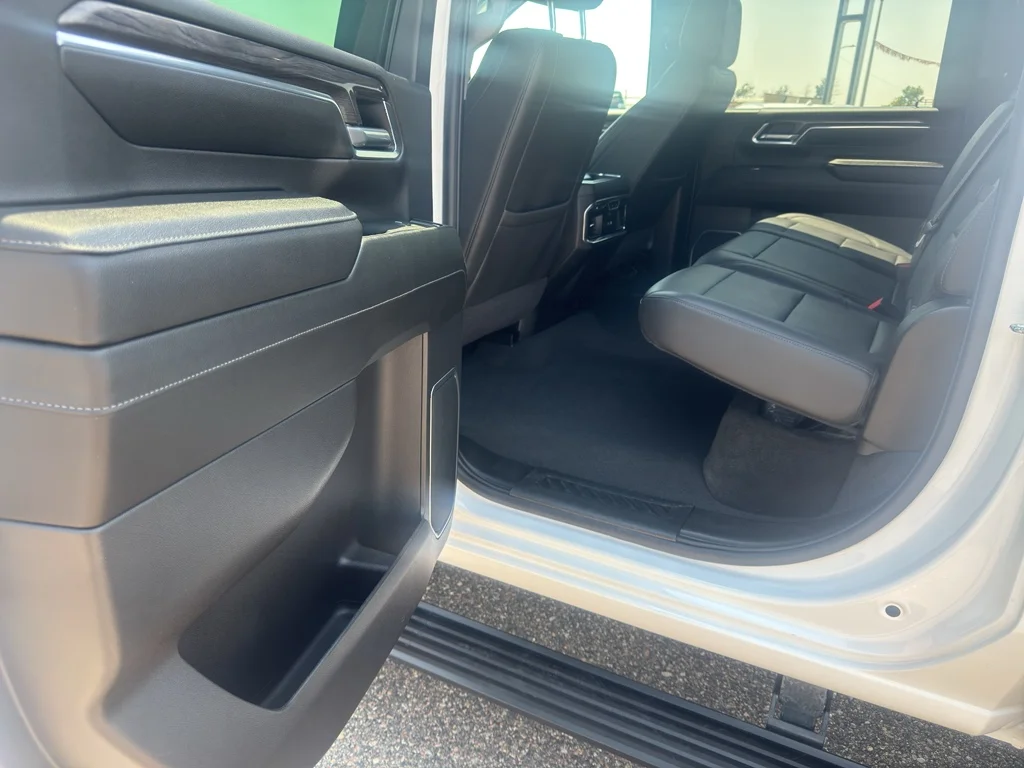 Used 2024 Summit White Chevrolet LTZ image 16