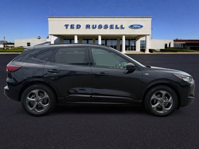 Used 2024 Black Metallic Ford ST-Line image 4