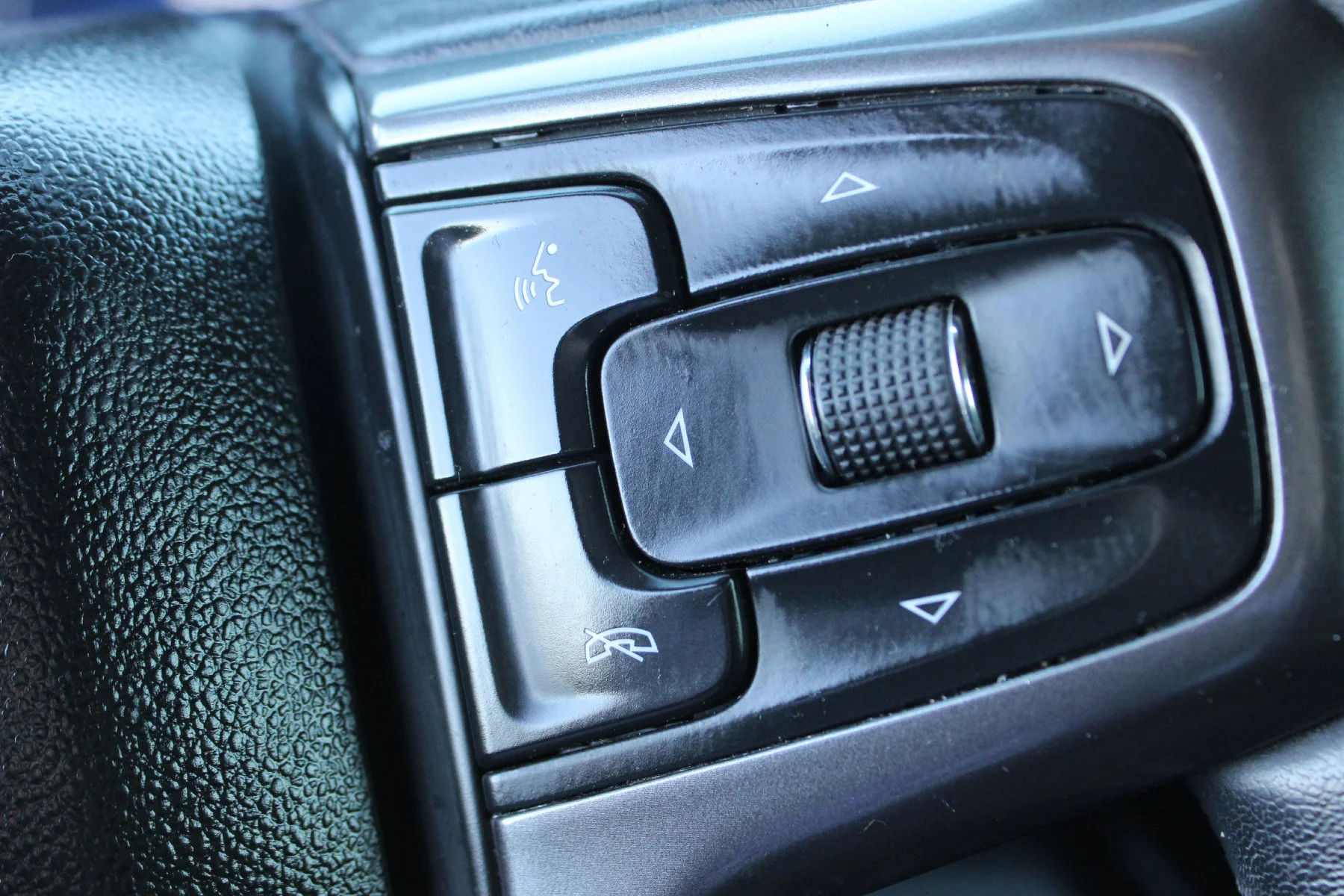 2023 Chevrolet Silverado 1500 ZR2 - Photo 11