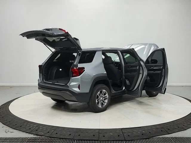 New 2026 Sterling Metallic GMC Elevation image 15