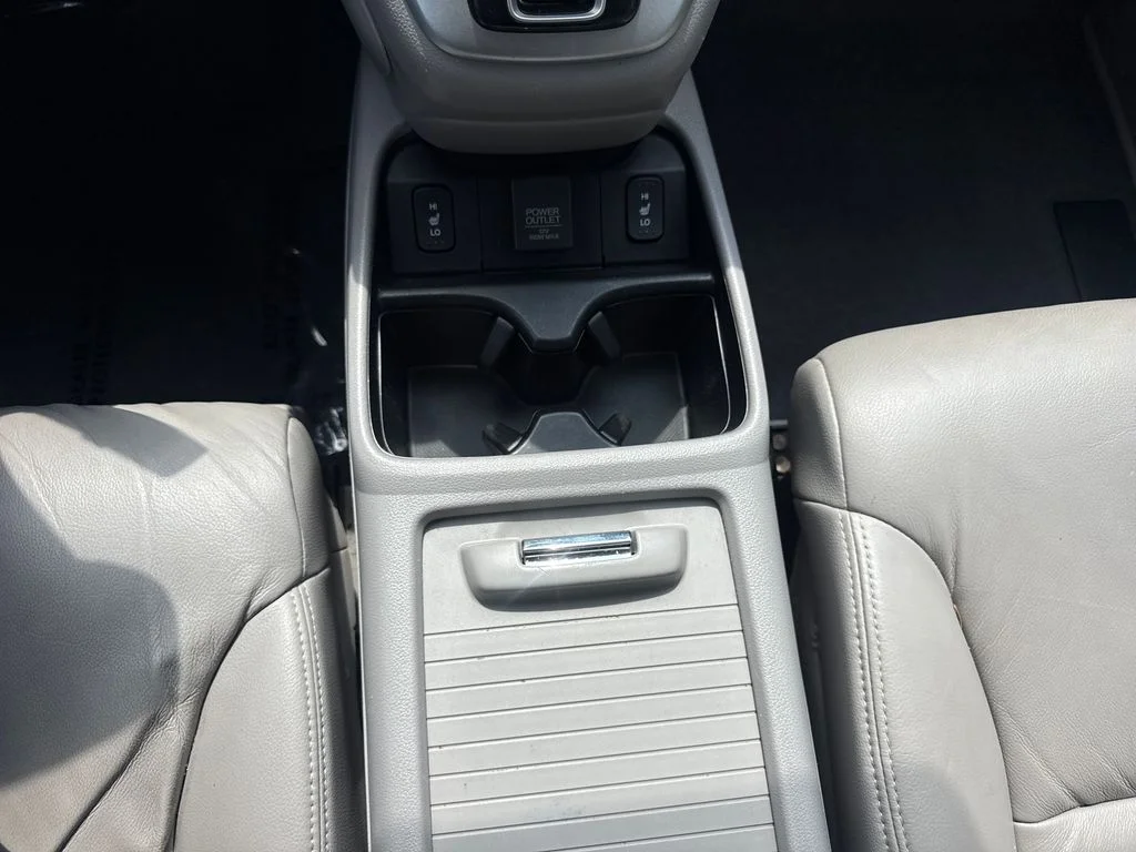 Used 2014 Twilight Blue Metallic Honda EX-L image 23