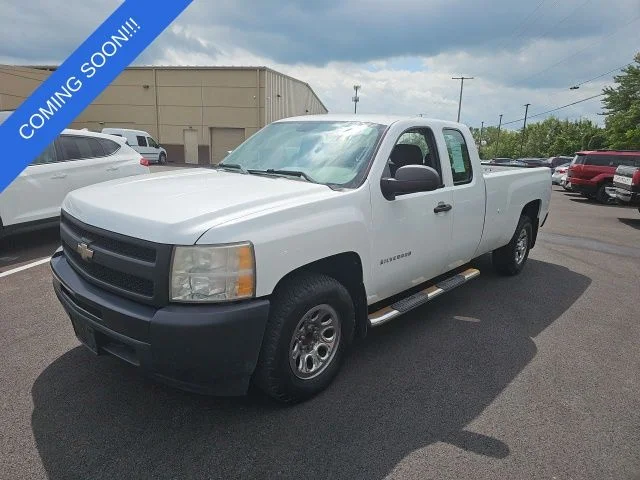 Used 2011 White Chevrolet Work Truck image 4