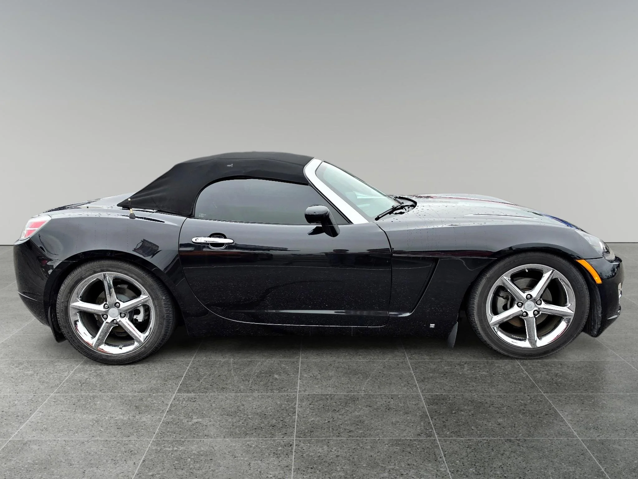 Used 2008 Carbon Flash w/Black Convertible Top Saturn Carbon Flash SE image 5