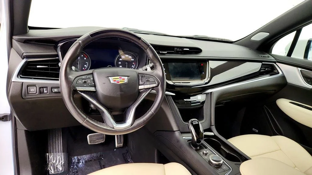 Used 2024 Crystal White Tricoat Cadillac AWD 4dr Sport w/ Super Cruise & Technology Pkg image 13