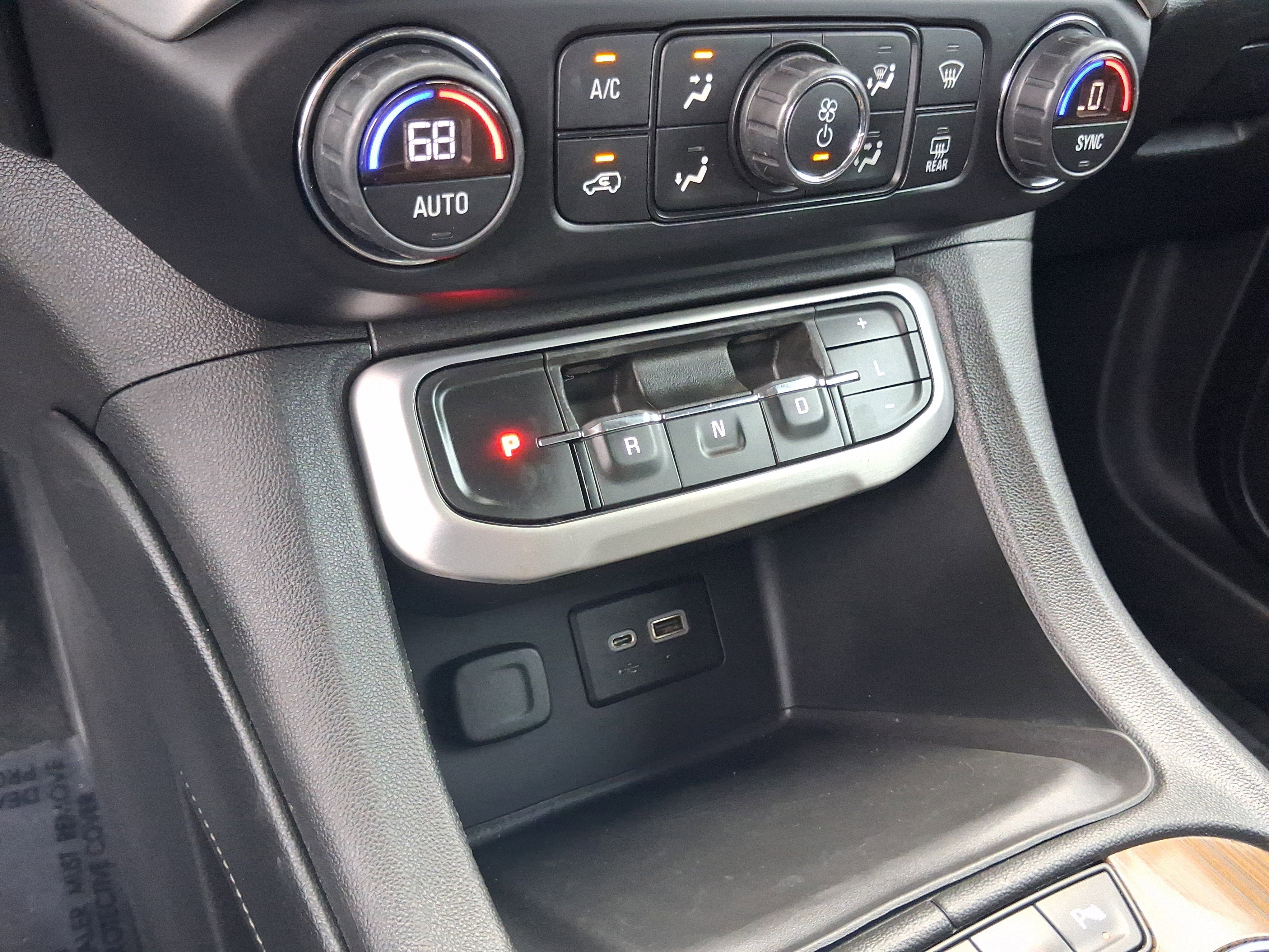 Used 2021 Black GMC SLE image 22