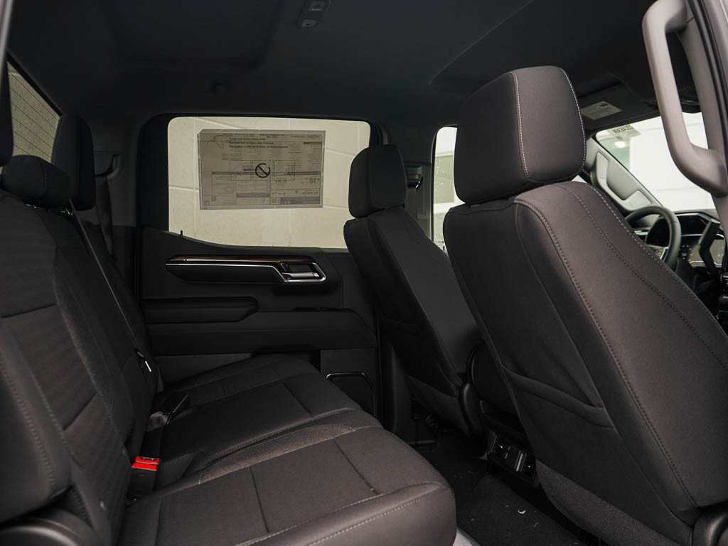 2025 Chevrolet Silverado 1500 LT - Photo 9
