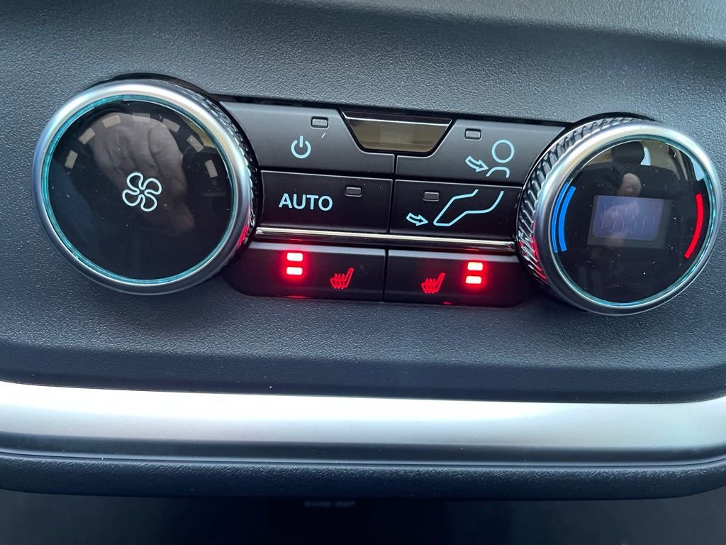New 2026 Star White Metallic Tri-Coat Ford MAX Platinum® image 26