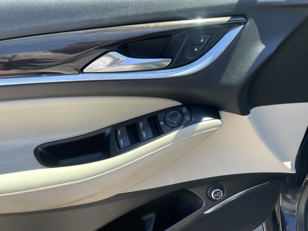 Used 2020 Dark Moon Blue Metallic Buick Essence image 17