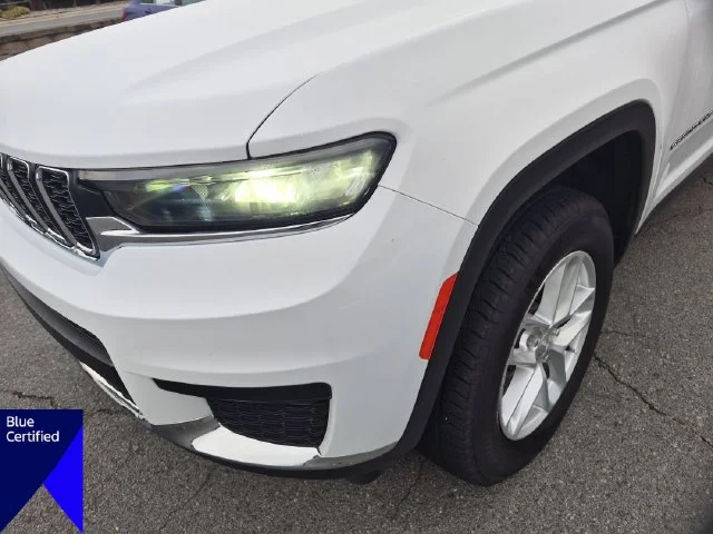 Used 2022 White Jeep Laredo image 9