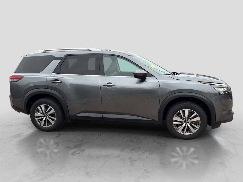 Used 2025 Gray Nissan SL image 8