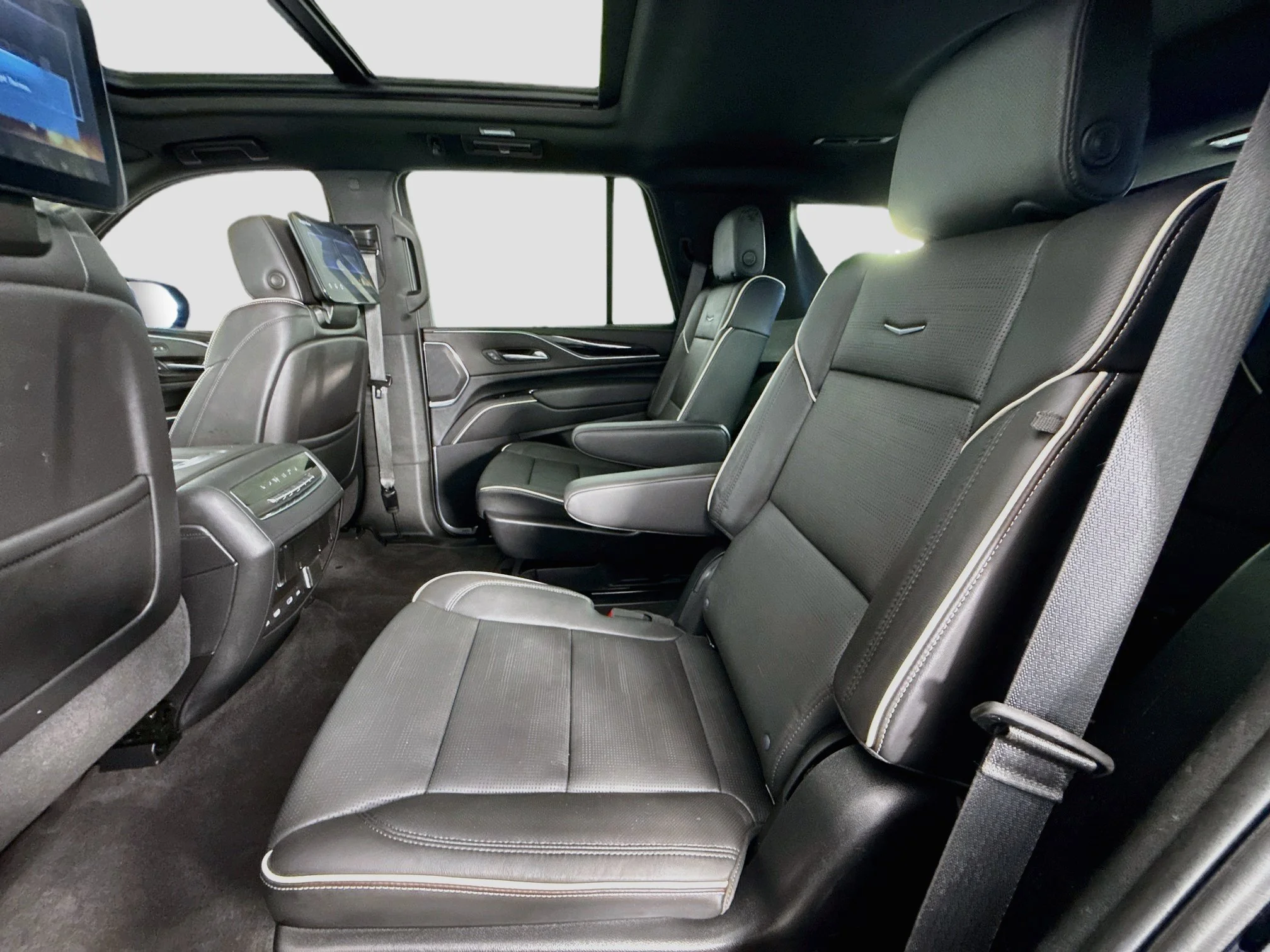 Used 2024 Black Raven Cadillac Sport image 27
