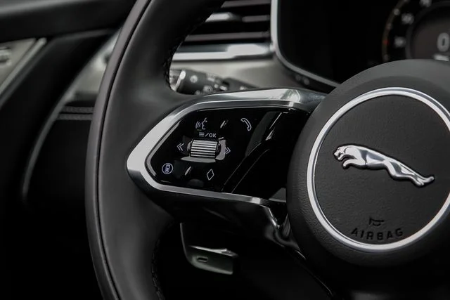 2026 Jaguar F-Pace R-Dynamic S - Photo 21