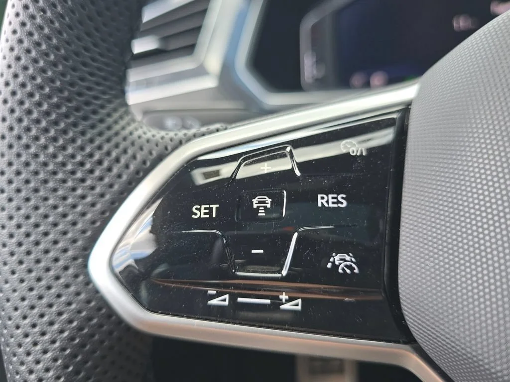 2024 Volkswagen Tiguan SEL R-LINE - Photo 16