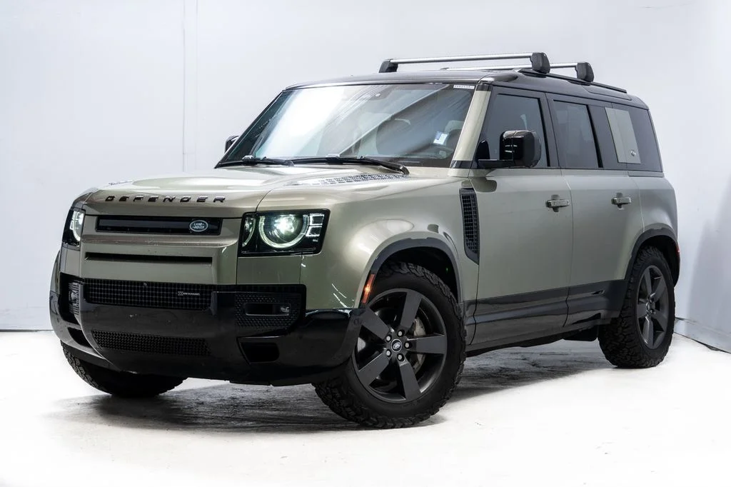 2023 Land Rover Defender X-Dynamic SE's photo