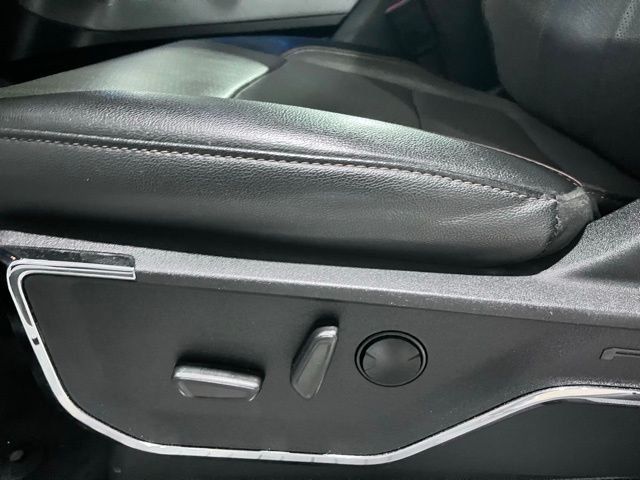 Used 2024 White Ford Lariat image 23
