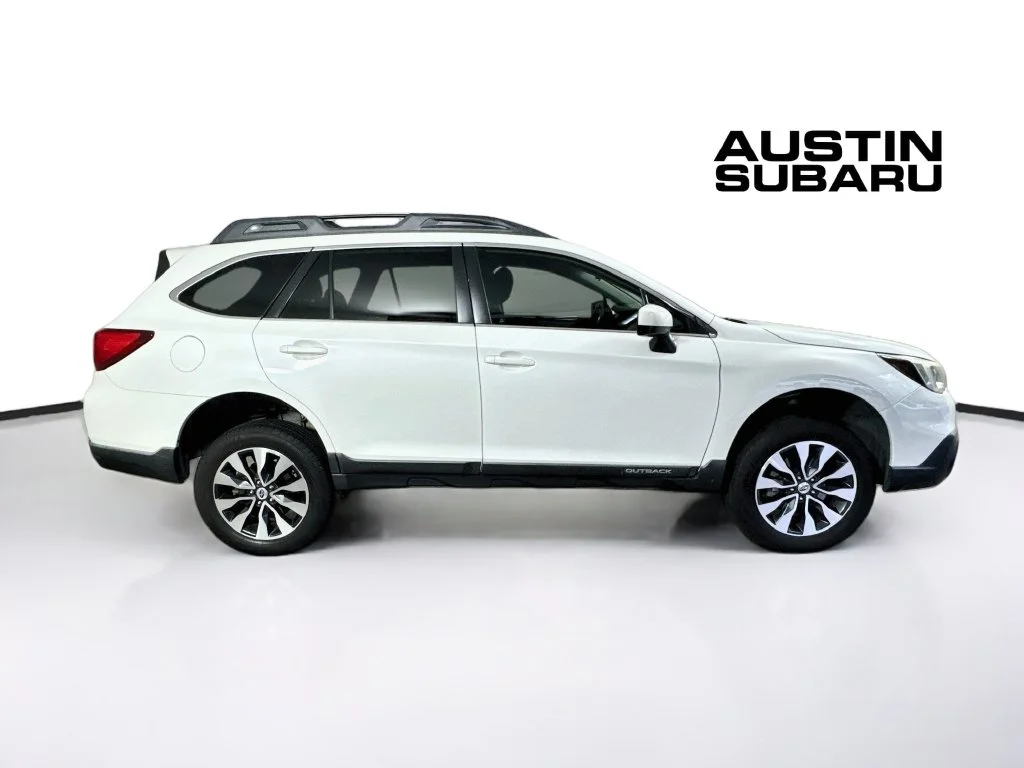Used 2016 White Subaru 2.5i Premium image 8