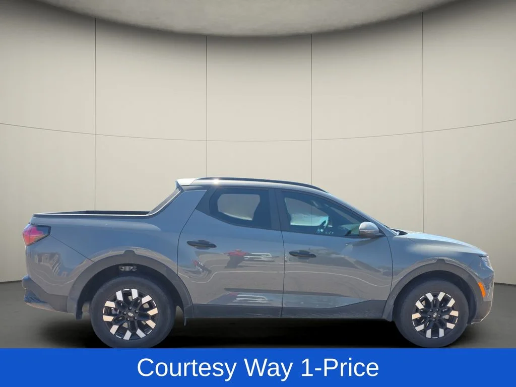 Used 2025 Gray Hyundai SEL image 11