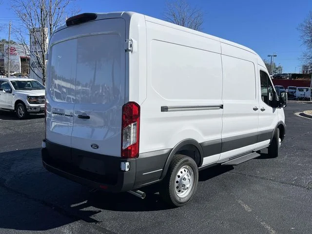 New 2026 Oxford White Ford Base image 25