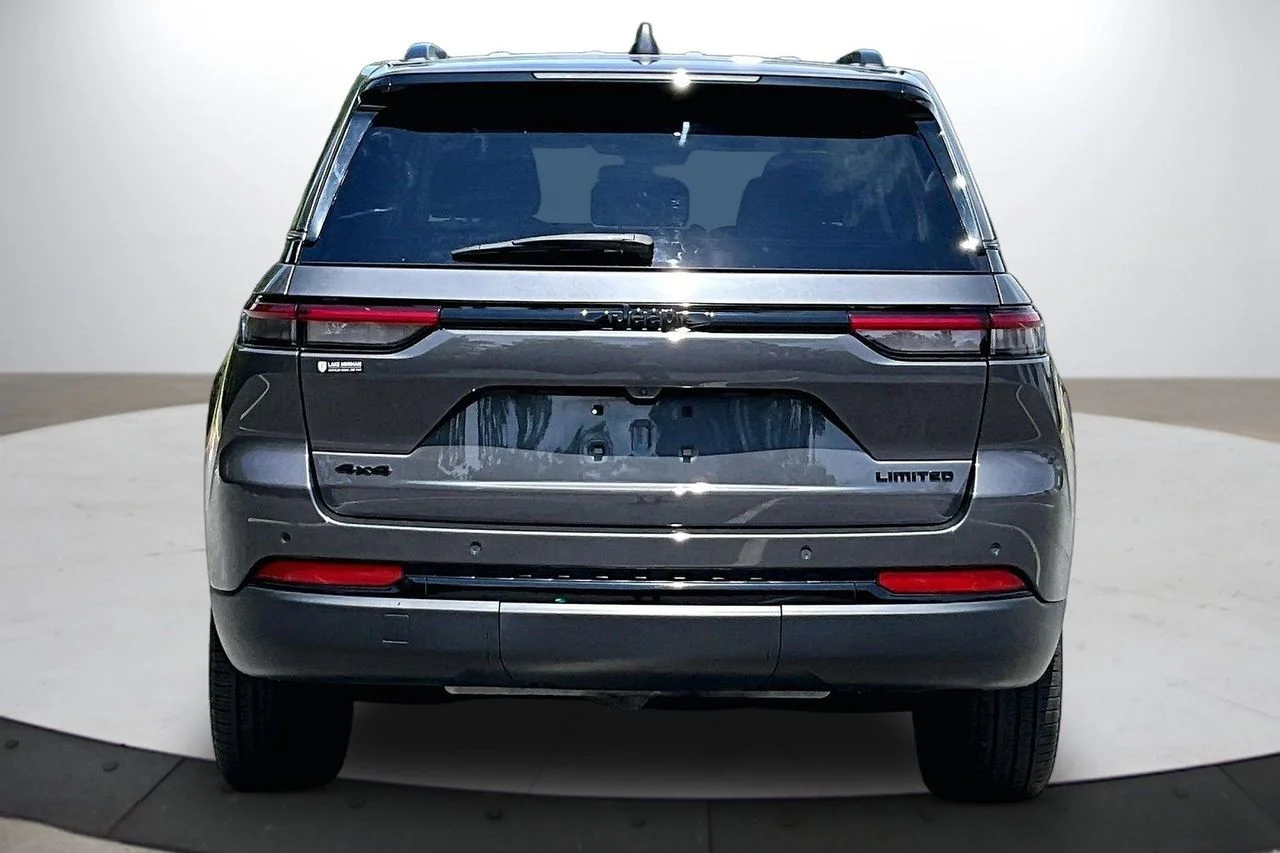 Used 2023 Gray Jeep Limited image 8
