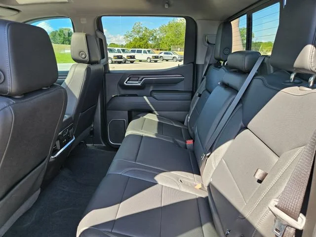 Used 2023 TITANIUM RUSH METALLIC GMC SLT image 25