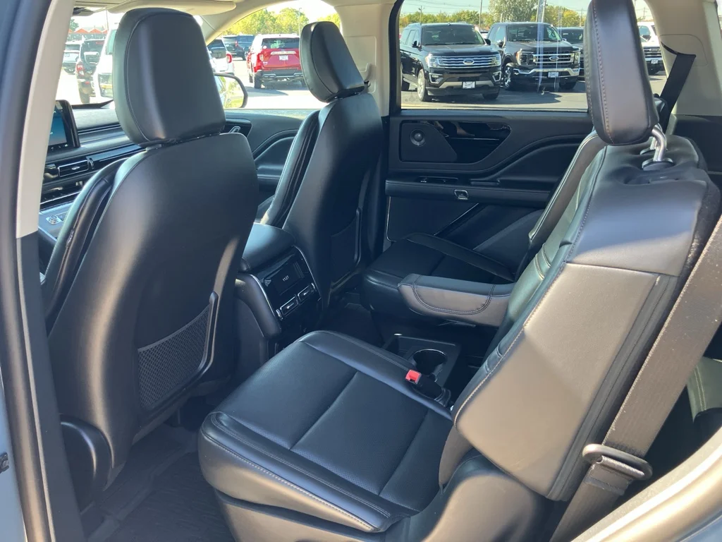 Used 2026 Whisper White Lincoln Premiere image 11
