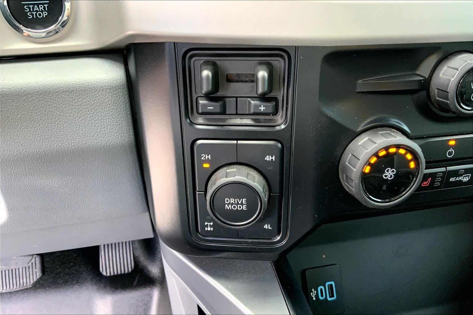 Used 2026 Avalanche Ford XLT image 30
