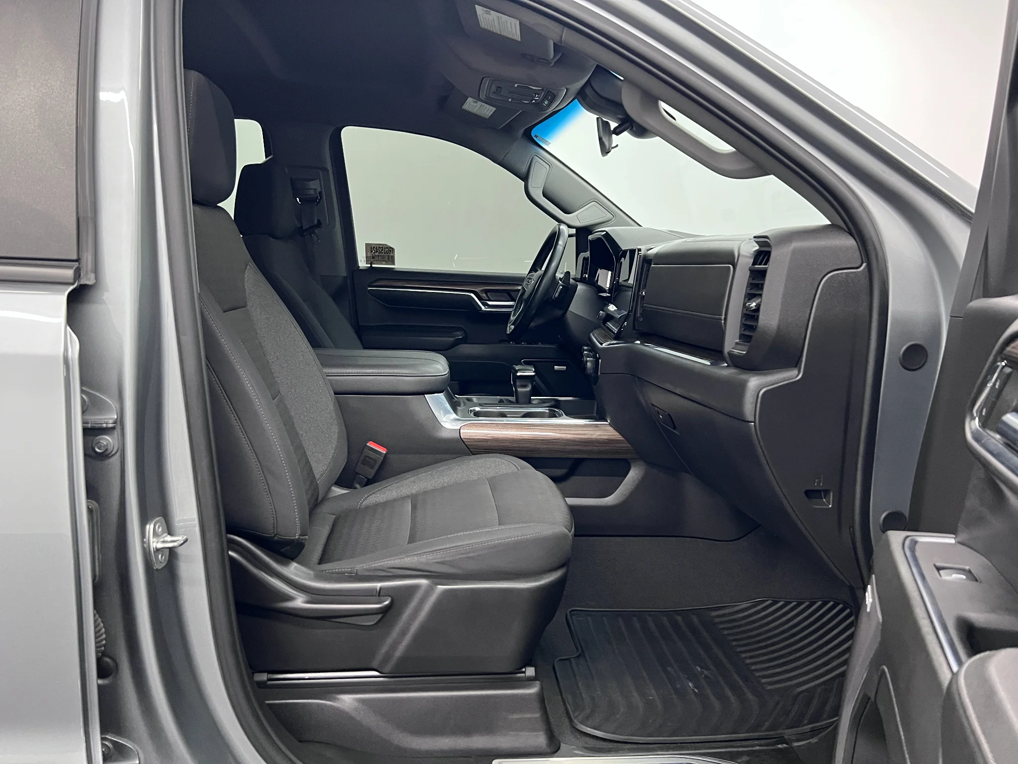 Used 2024 Sterling Gray Metallic Chevrolet LT Trail Boss image 22
