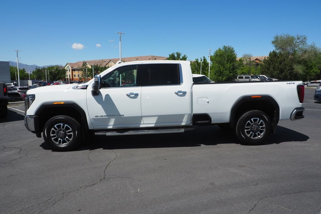 Used 2024 White GMC SLT image 4