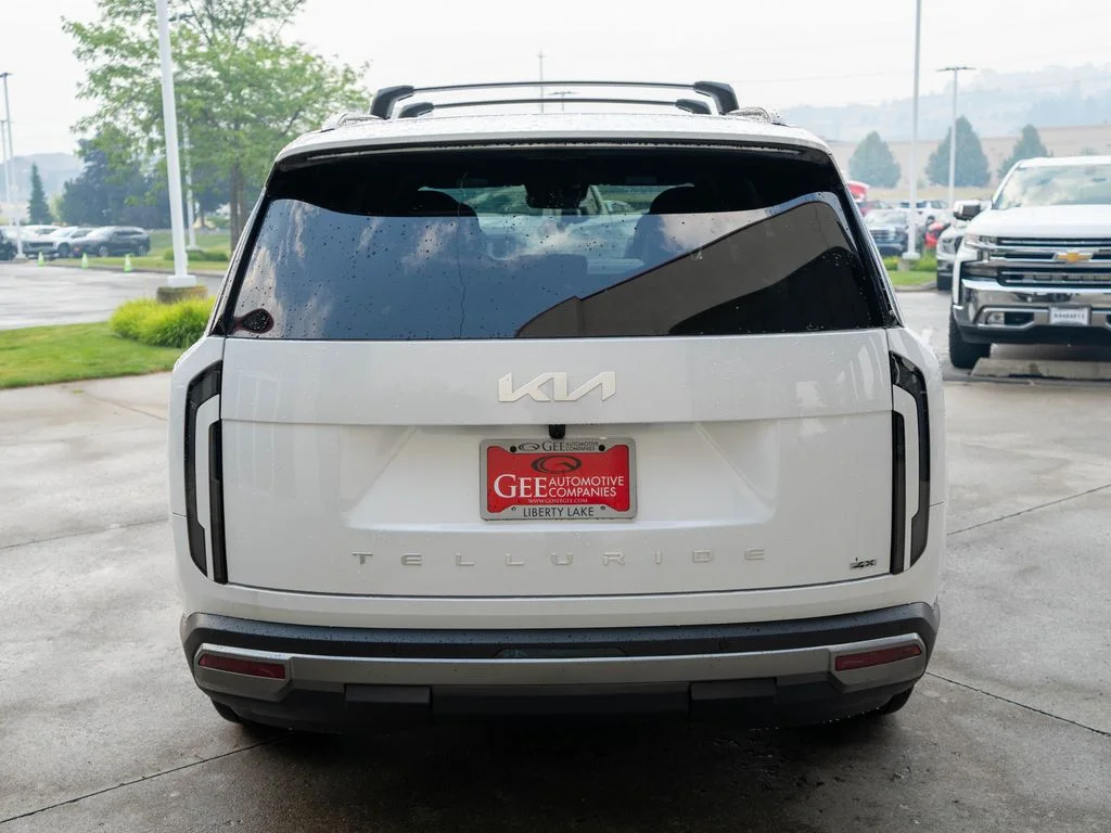 New 2027 Glacial White Pearl Kia S image 6