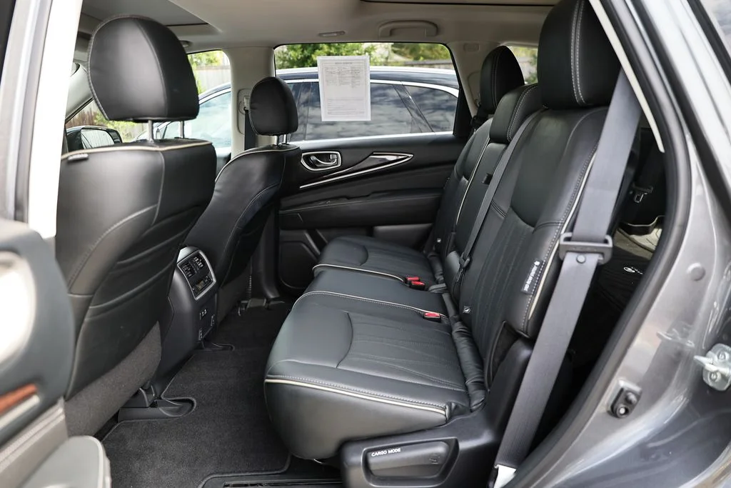 Used 2019 Graphite Shadow INFINITI LUXE image 26