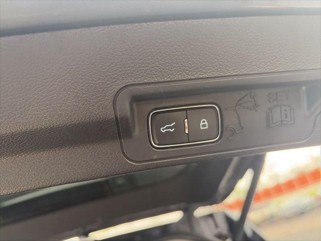 Used 2022 Gray Metallic Ford XLT image 13