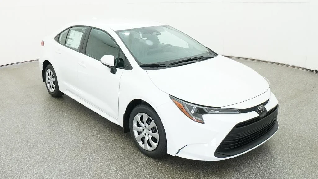 New 2027 Ice Cap Toyota LE image 10