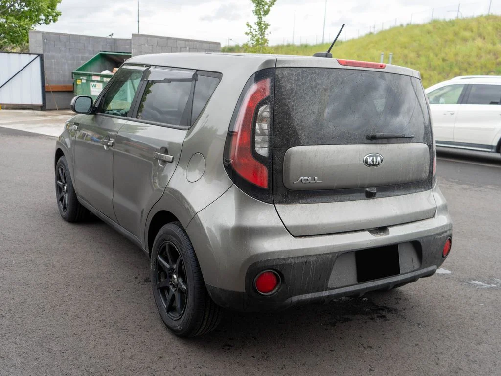 Used 2019 Gray Kia Base image 5
