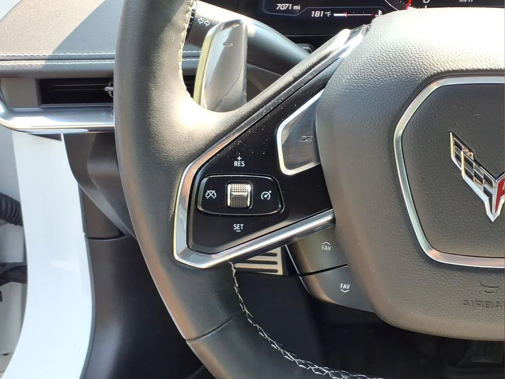 Used 2020 White Chevrolet Stingray image 9
