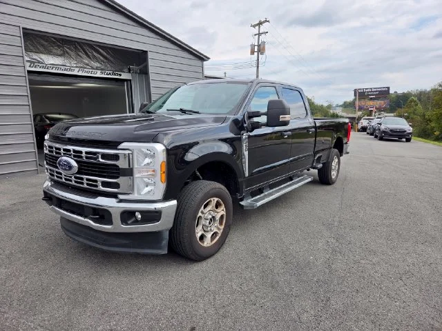 Certified Used 2025 Black Metallic Ford XLT image 6