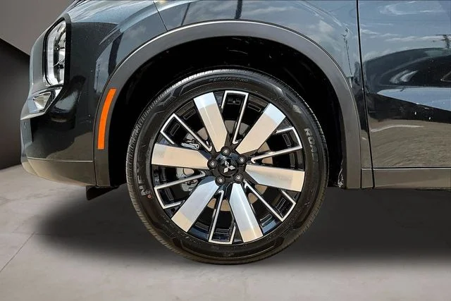 New 2026 Black Mitsubishi SE 1.5T 2WD image 13