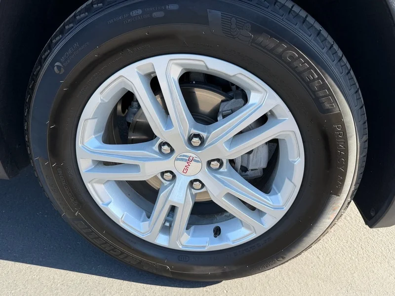 Used 2024 Volcanic Red Tintcoat GMC SLE image 25