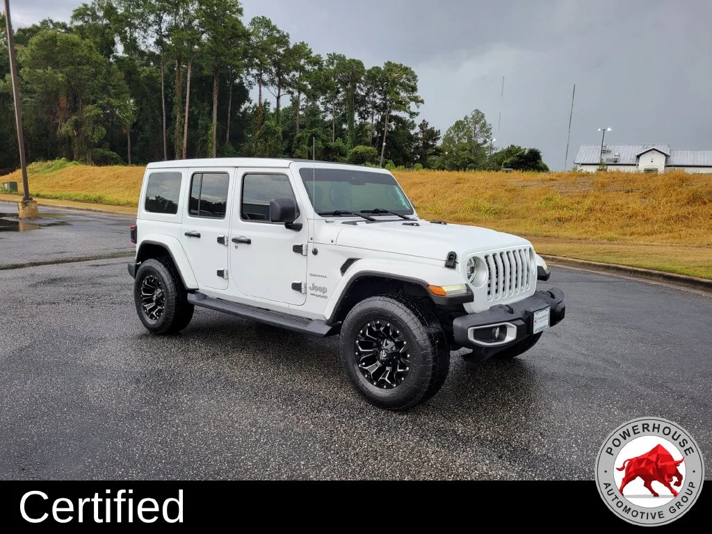 Used 2021 White Jeep Unlimited Sahara image 9