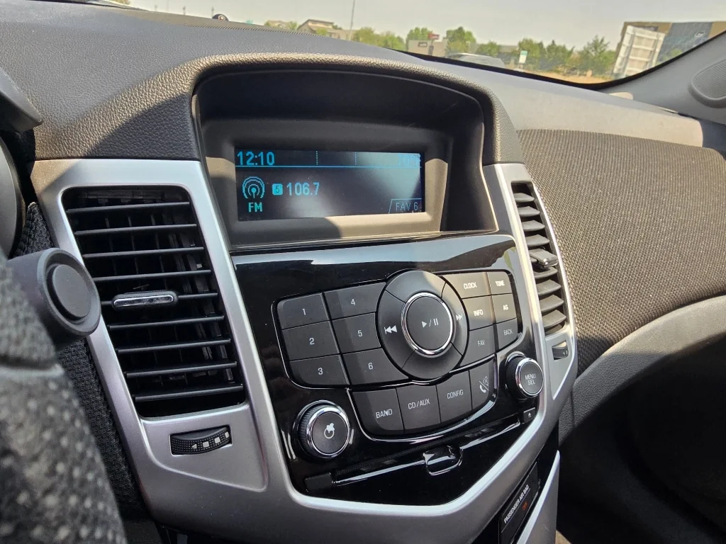 Used 2016 Black Granite Metallic Chevrolet LT image 22