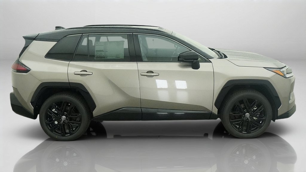 New 2026 Meteor Shower with Midnight Black Metallic roof Toyota XSE image 7